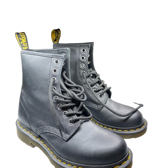 Dr Martens WOMEN'S Smooth Leather Lace Up boots size 6 - Picture 6 of 15